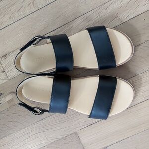 Nisolo Flatform sandals NWOT